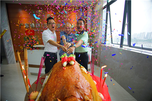 DSC02595.jpg DSC02595.jpg